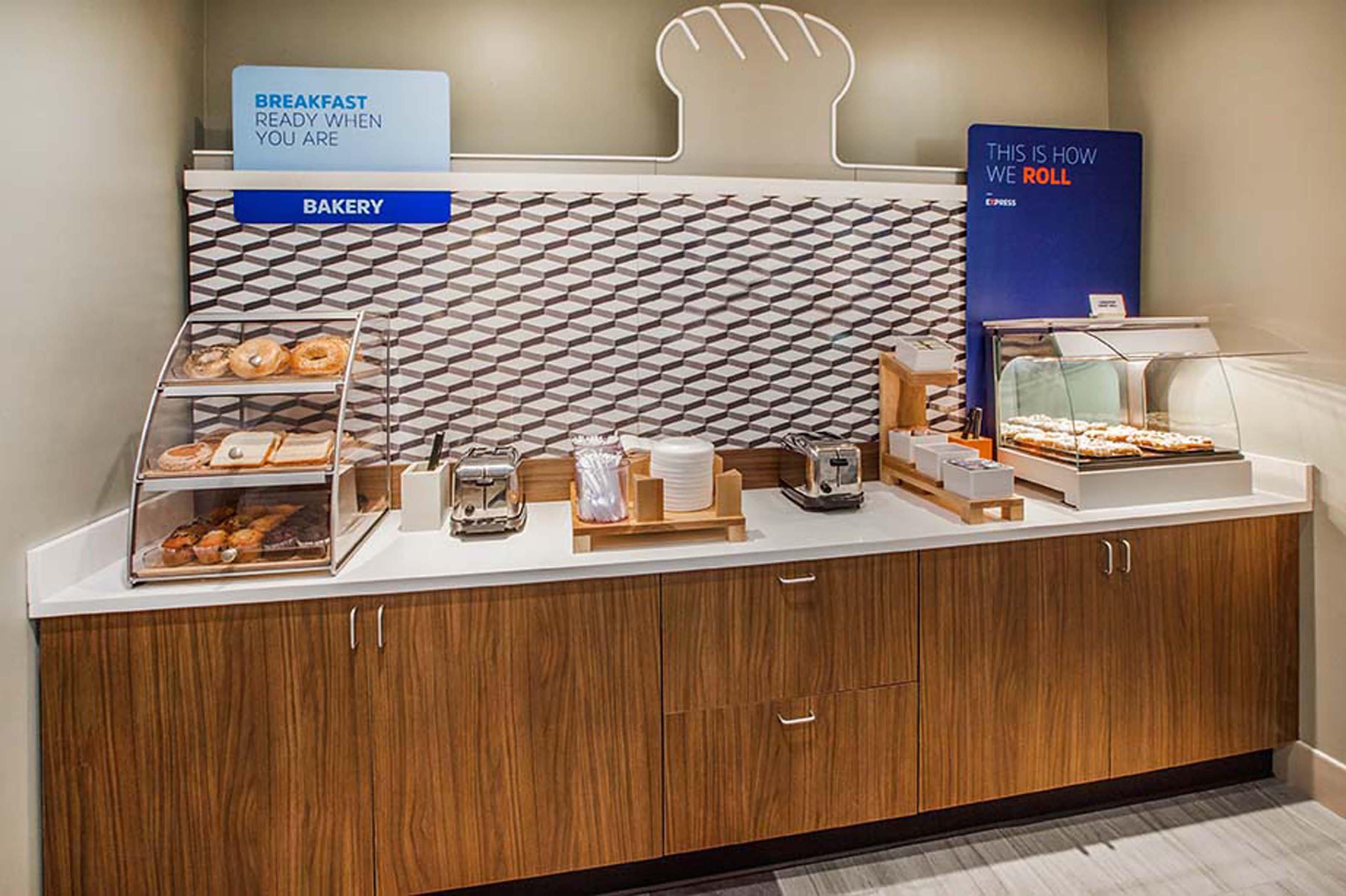 Holiday Inn Express Hotel & Suites Frankfort By Ihg Ngoại thất bức ảnh