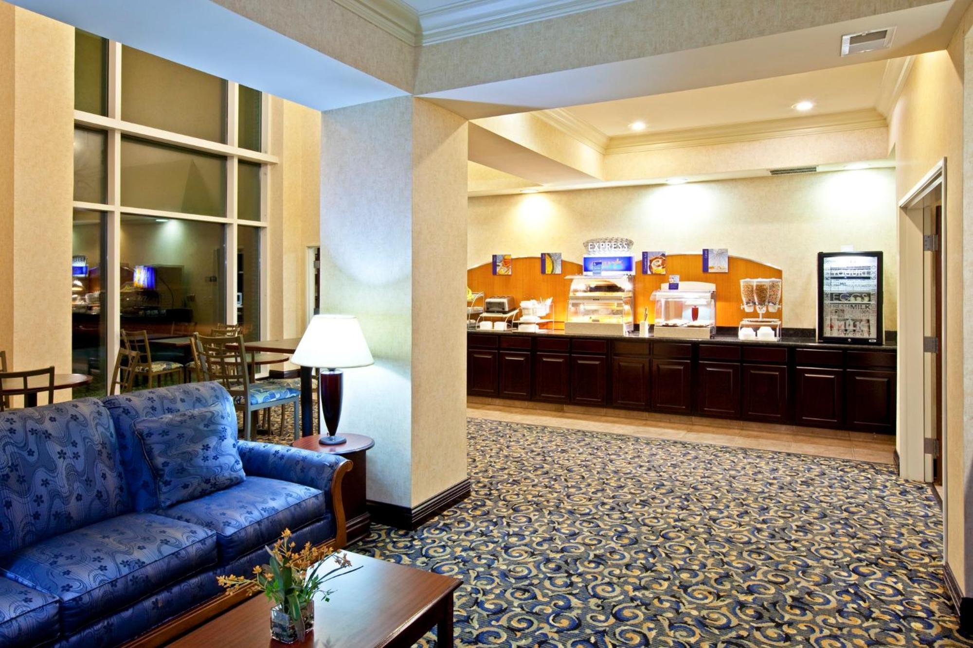 Holiday Inn Express Hotel & Suites Frankfort By Ihg Ngoại thất bức ảnh